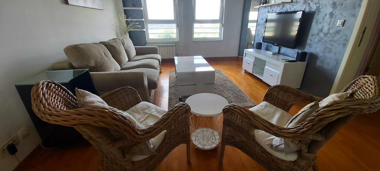 Apartman Tea Belville Белград Экстерьер фото